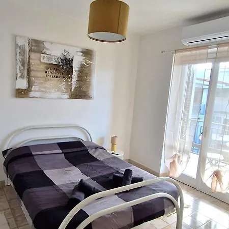 Italian Coastal Escape - 5 Minutes From The Sea *